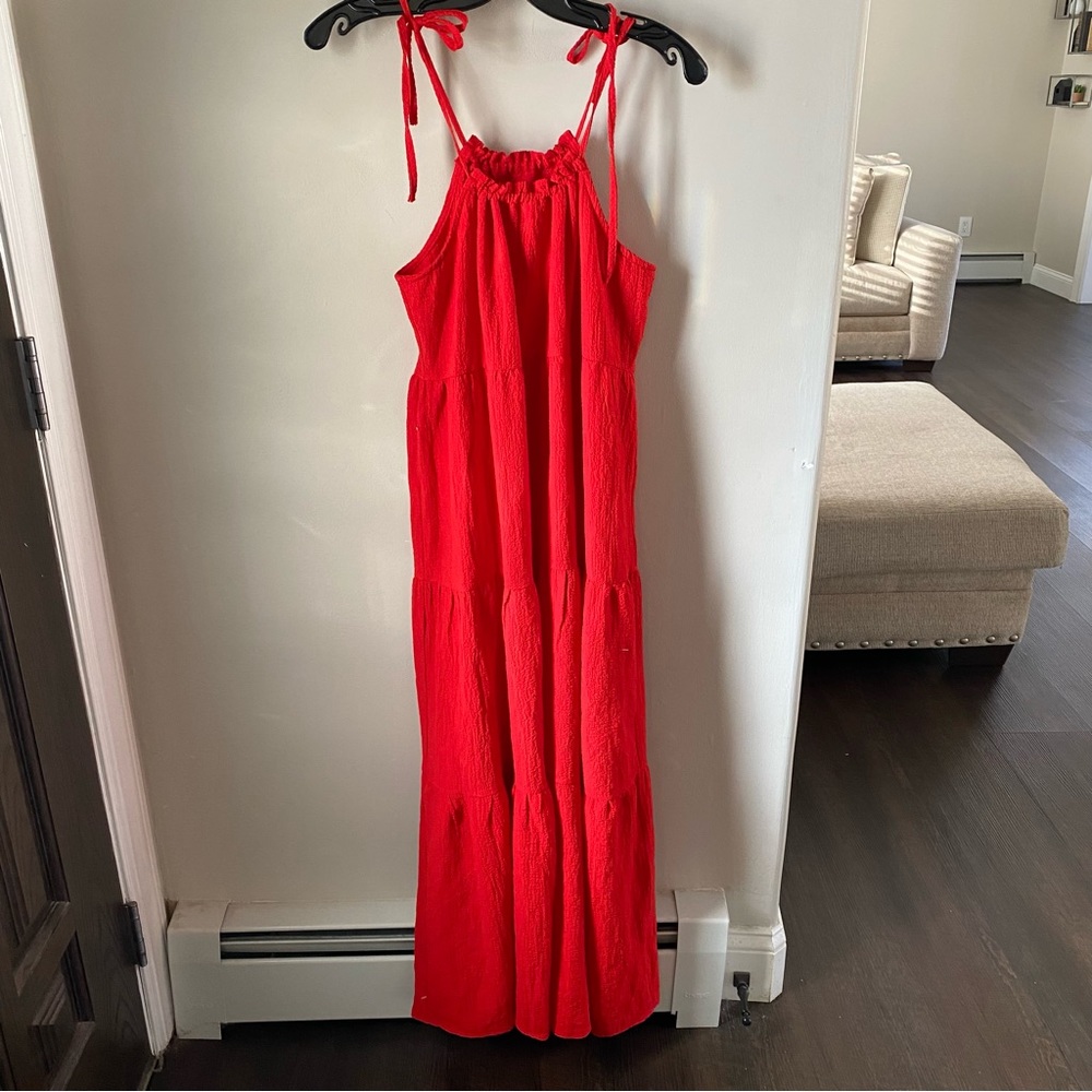 NWOT Tiered Maxi Dress